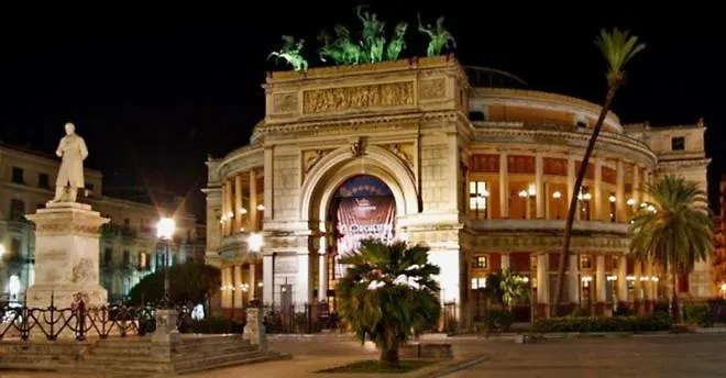 Al 39 Appartamento In Centro Citta Palermo 0*,